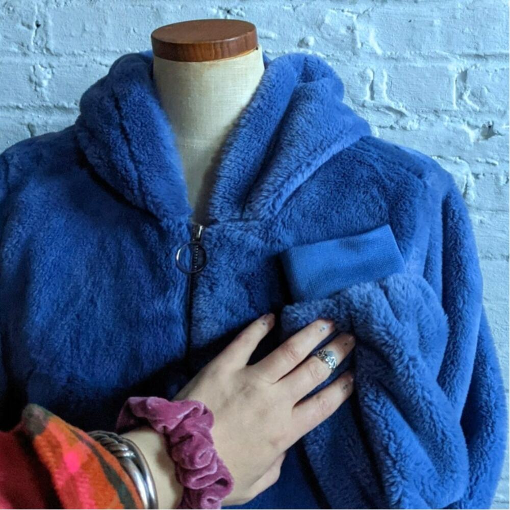 Y2K Blue Faux Fur Jacket Furry Hooded Zip Up Sweatshirt M Velvet Fuzzy Sweater - Picture 3 of 7